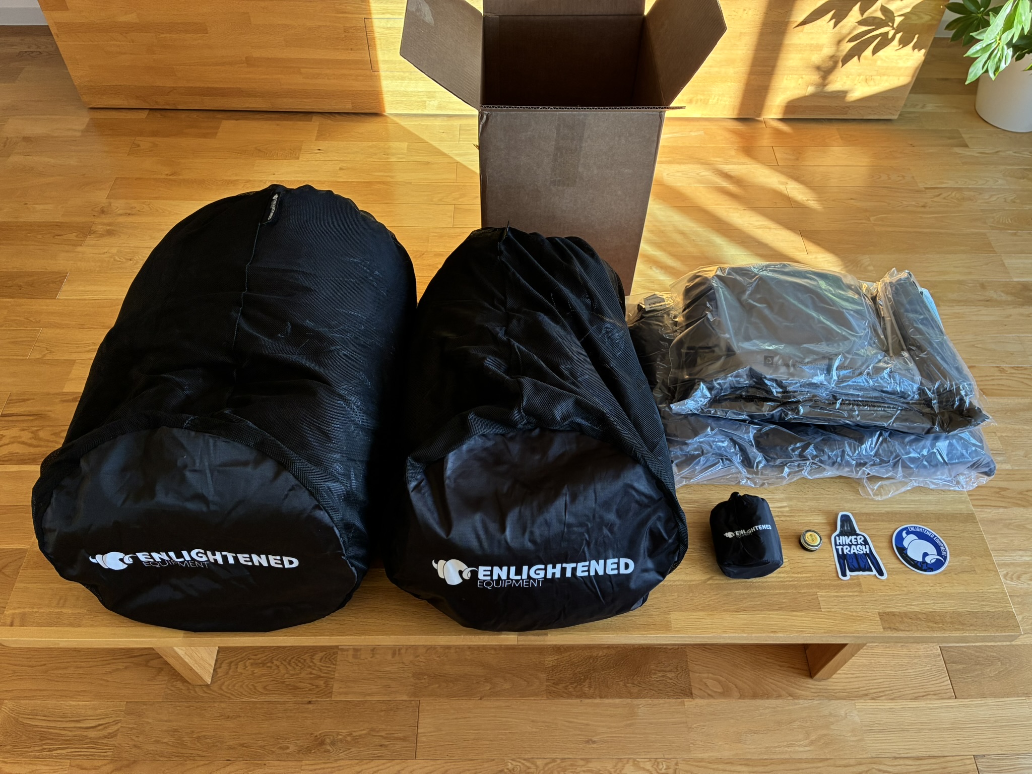 注文していたENLIGHTENED EQUIPMENTの製品が到着